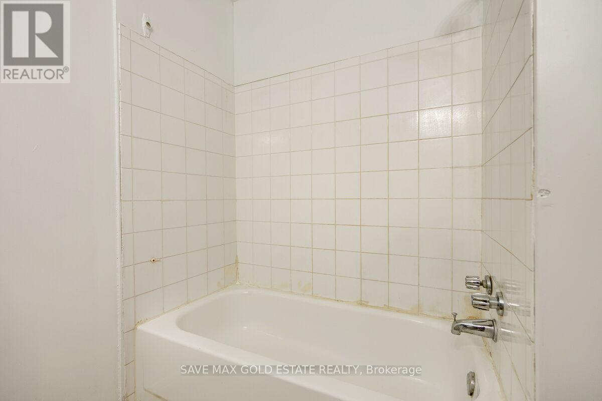 Photo 20 of 1 125 Sekura Crescent, Cambridge ON