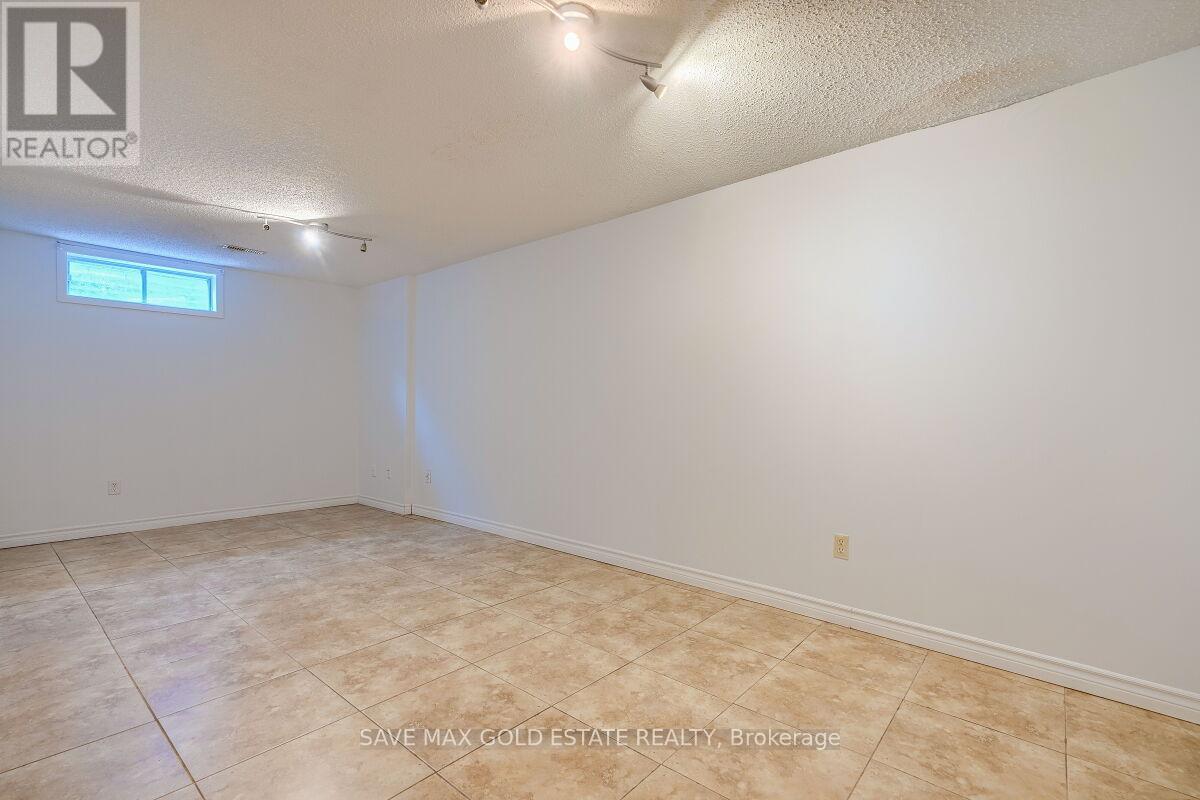 Photo 22 of 1 125 Sekura Crescent, Cambridge ON