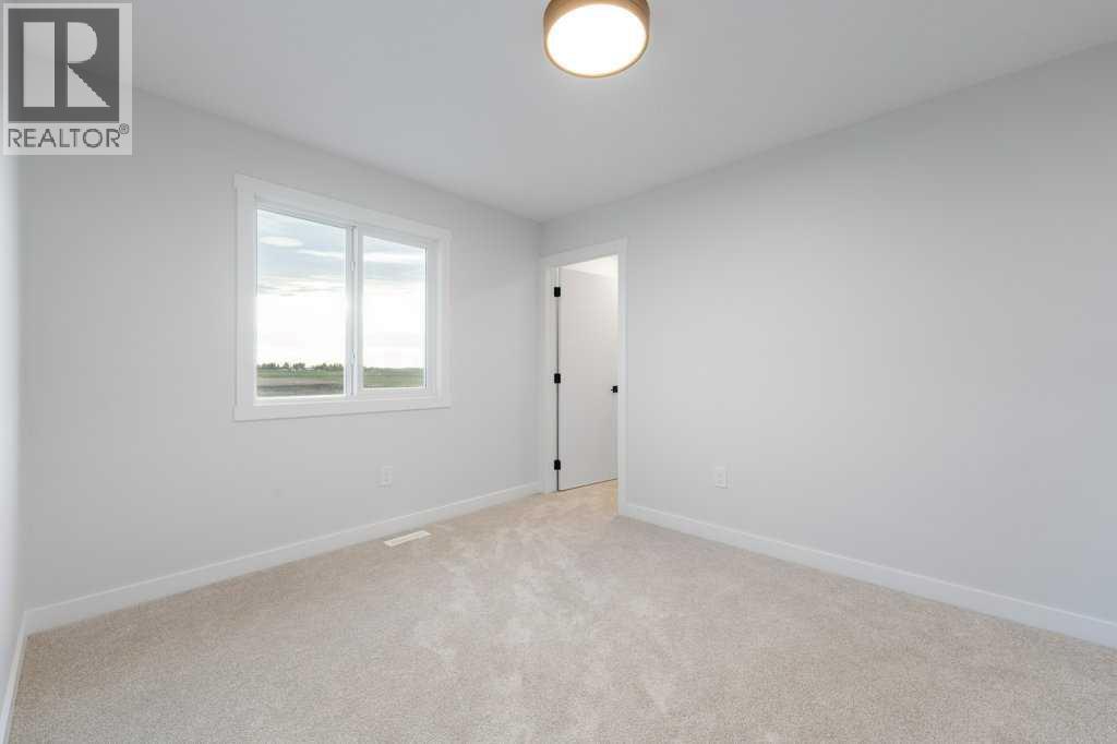 Photo 33 of 351 Waterford Grove, Chestermere AB