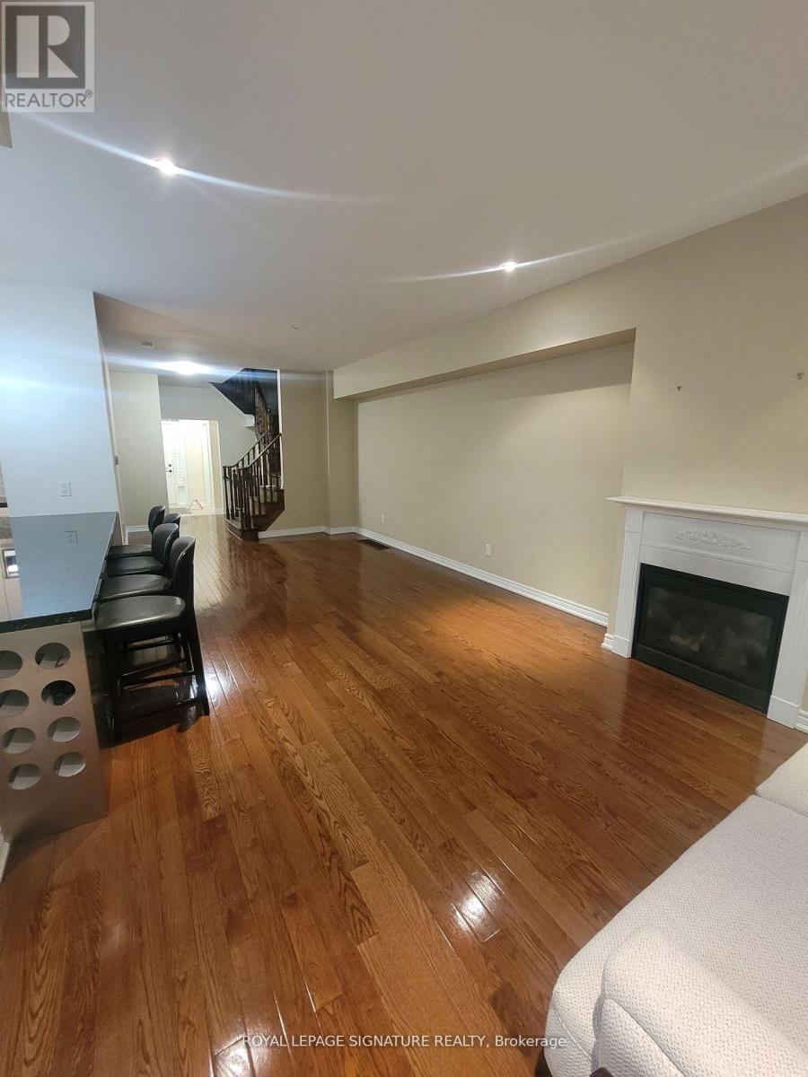Photo 26 of 31 1633 Northmount Avenue W, Mississauga ON