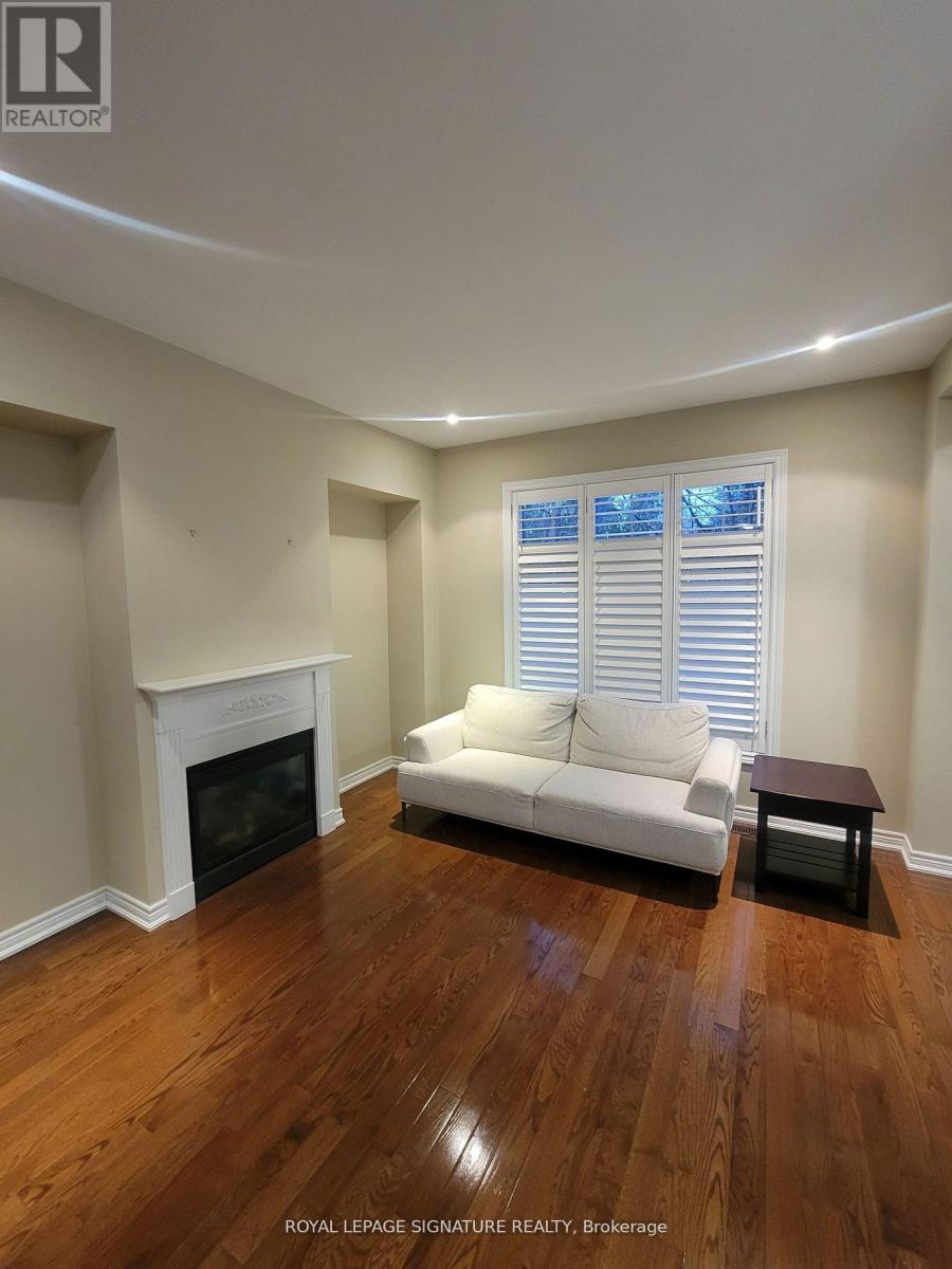 Photo 25 of 31 1633 Northmount Avenue W, Mississauga ON