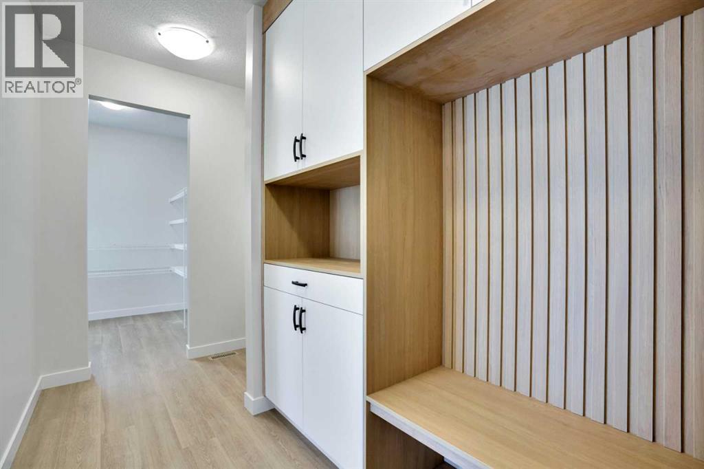 Photo 9 of 1642 Baywater Street Sw, Airdrie AB