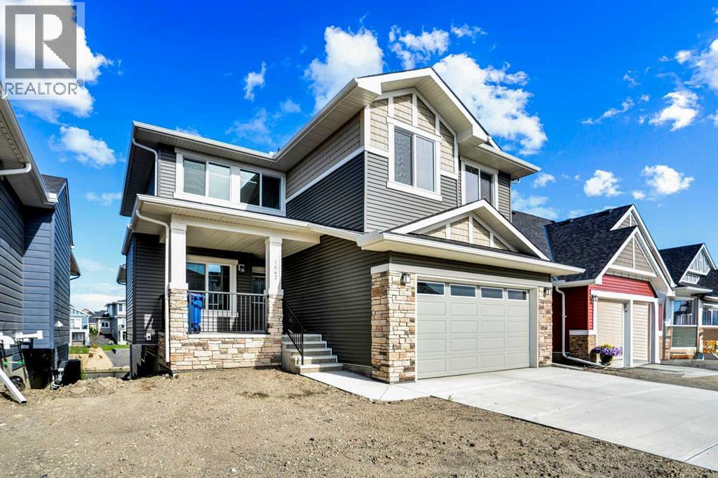 Photo 2 of 1642 Baywater Street Sw, Airdrie AB