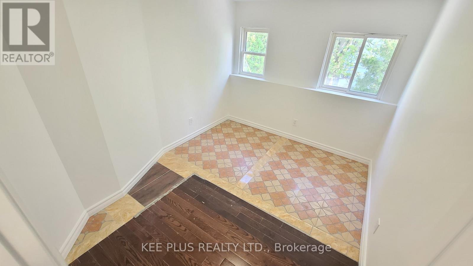 Photo 1 of 7 B 743 Birchmount Road, Toronto ON