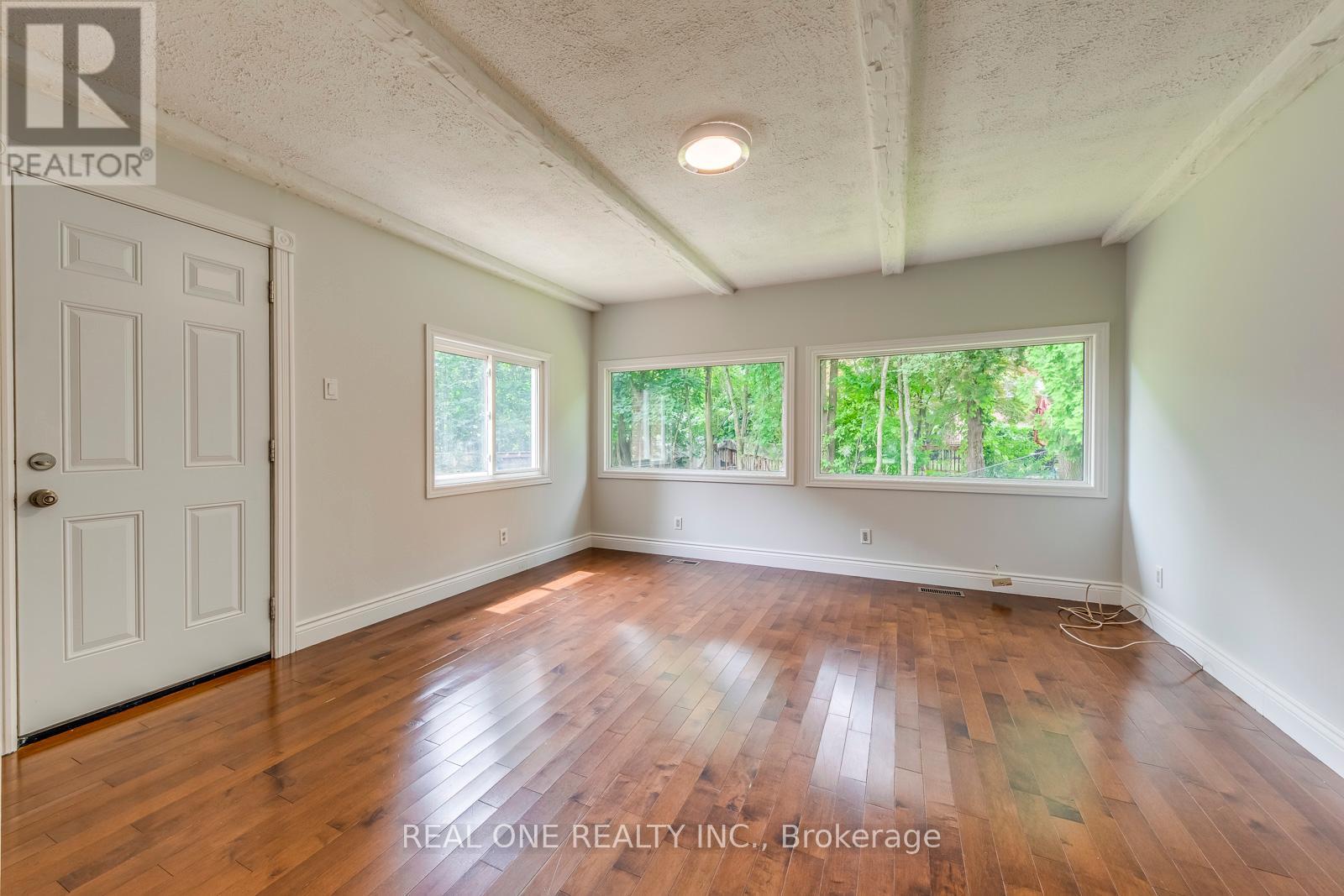Photo 19 of 462 Willis Drive, Oakville ON