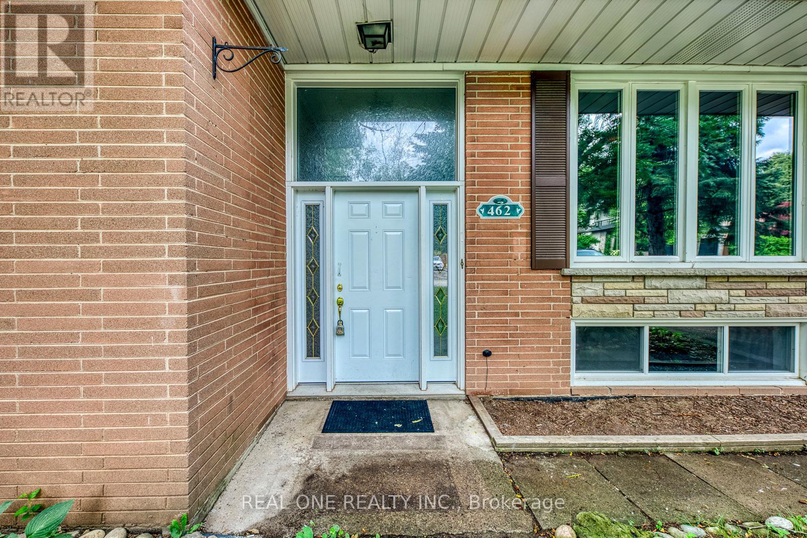 Photo 14 of 462 Willis Drive, Oakville ON