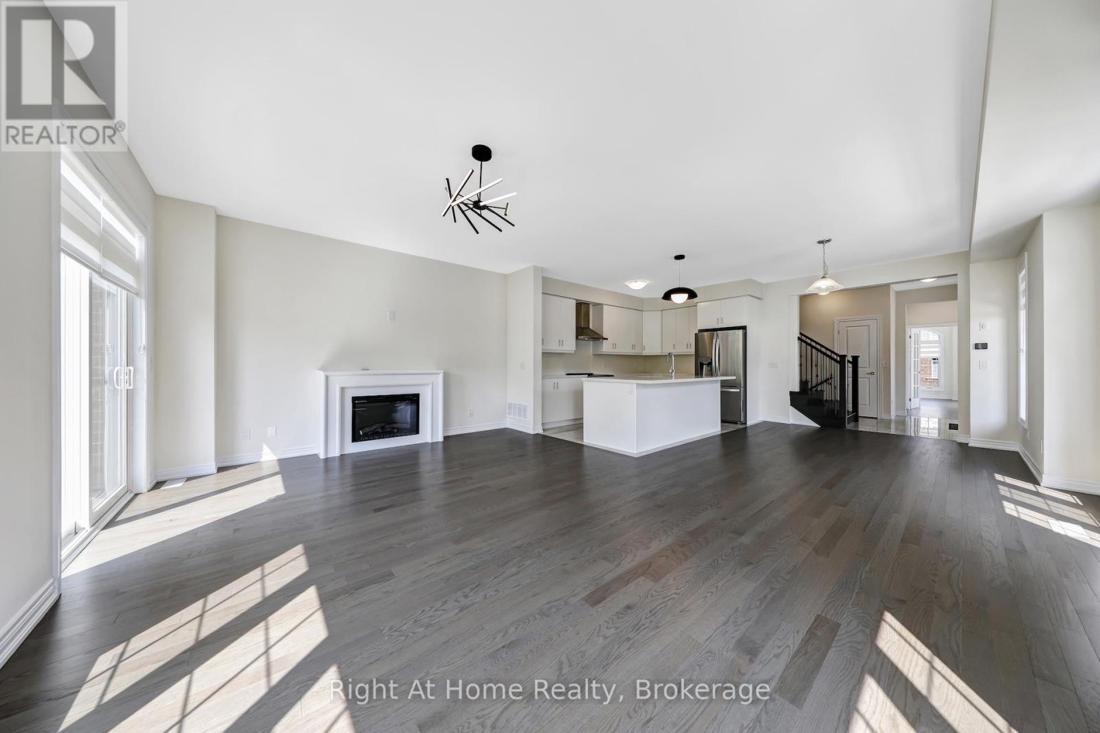Photo 12 of 226 Broadacre Drive, Kitchener ON