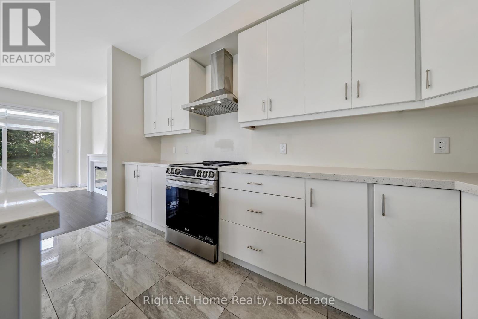 Photo 18 of 226 Broadacre Drive, Kitchener ON