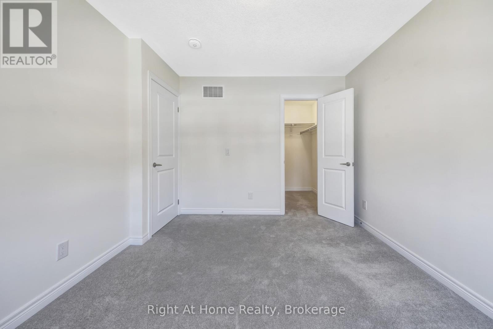 Photo 27 of 226 Broadacre Drive, Kitchener ON