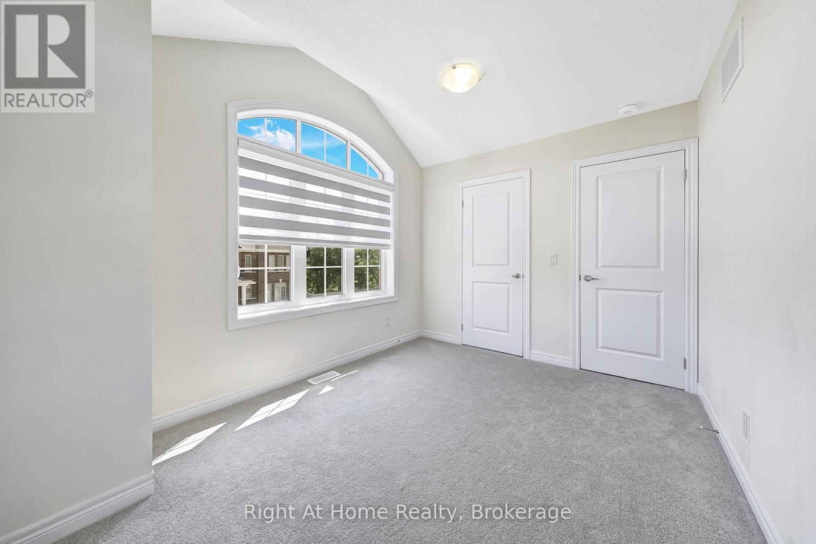 Photo 29 of 226 Broadacre Drive, Kitchener ON