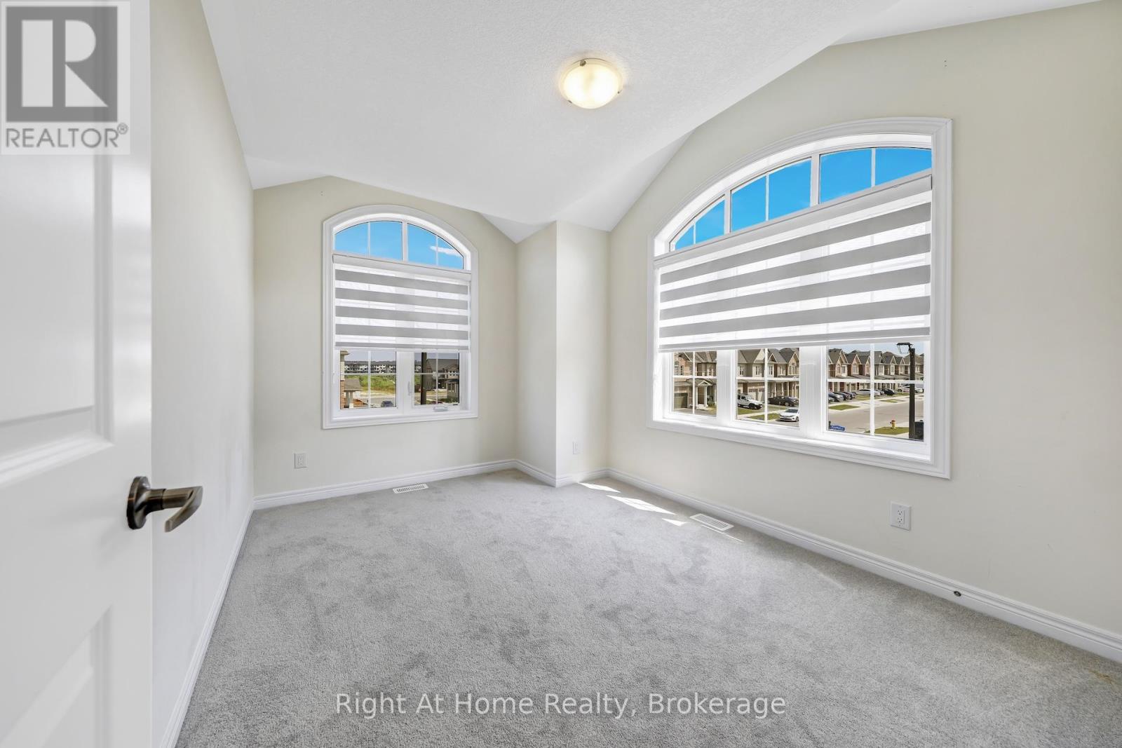 Photo 30 of 226 Broadacre Drive, Kitchener ON
