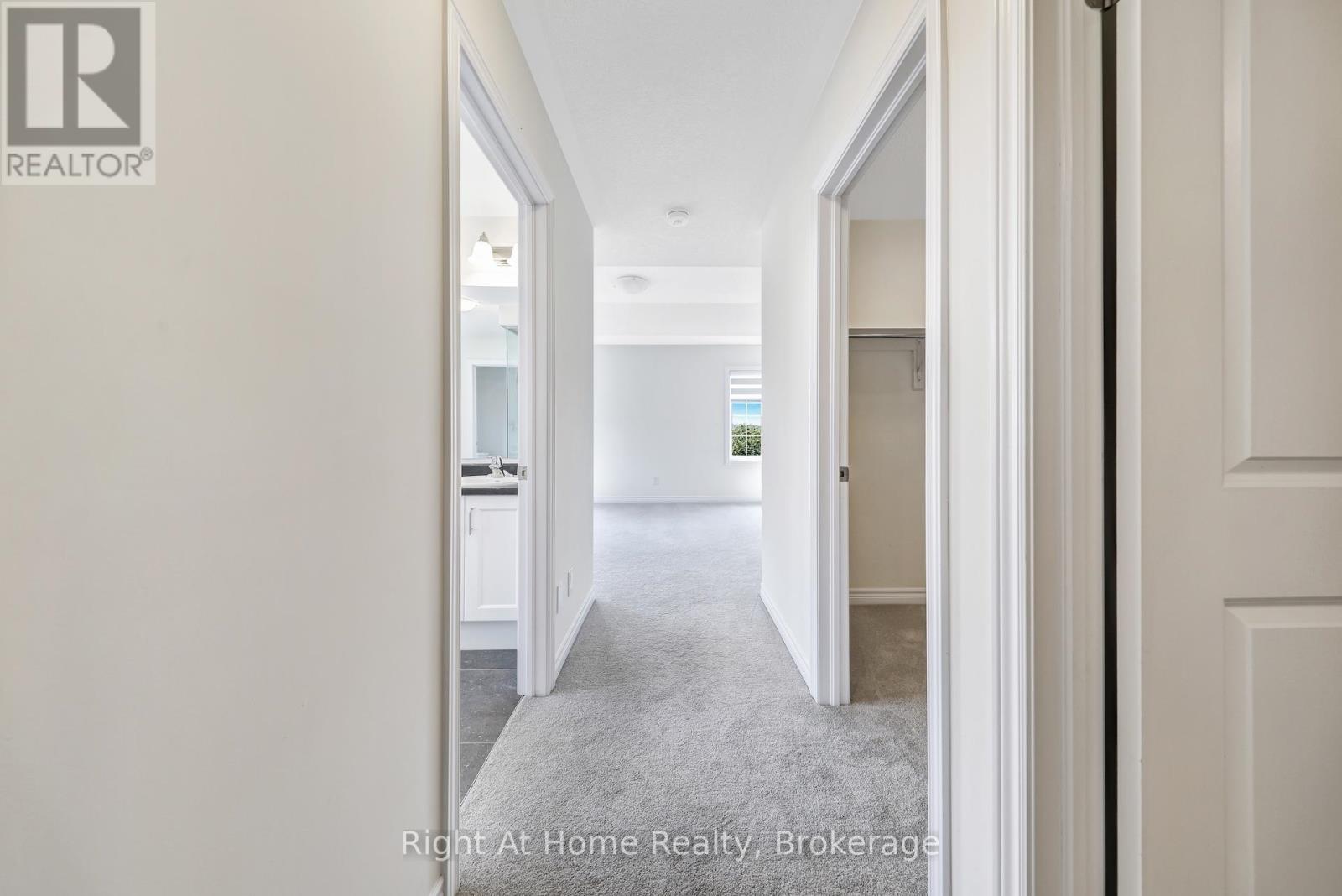 Photo 32 of 226 Broadacre Drive, Kitchener ON