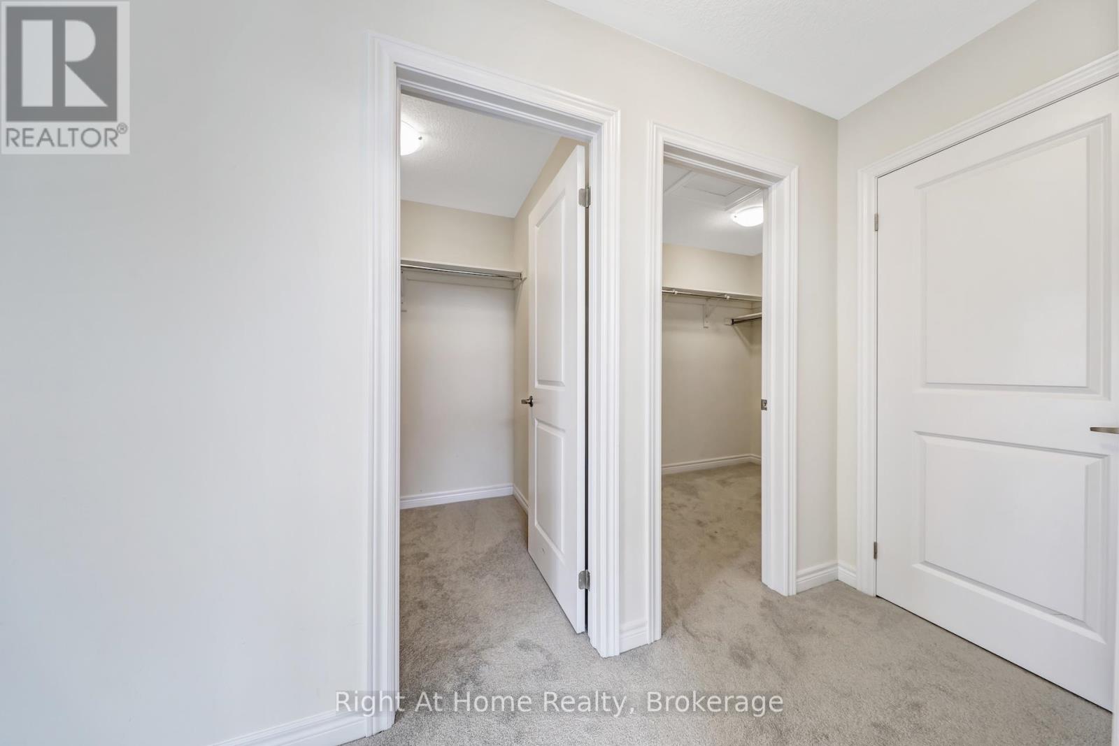 Photo 33 of 226 Broadacre Drive, Kitchener ON