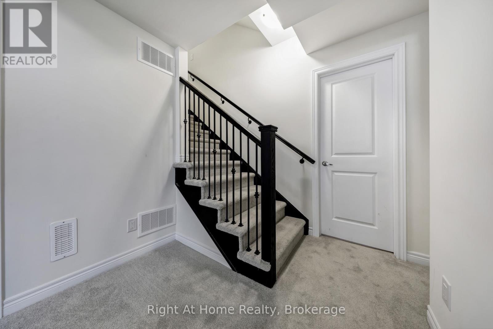 Photo 43 of 226 Broadacre Drive, Kitchener ON