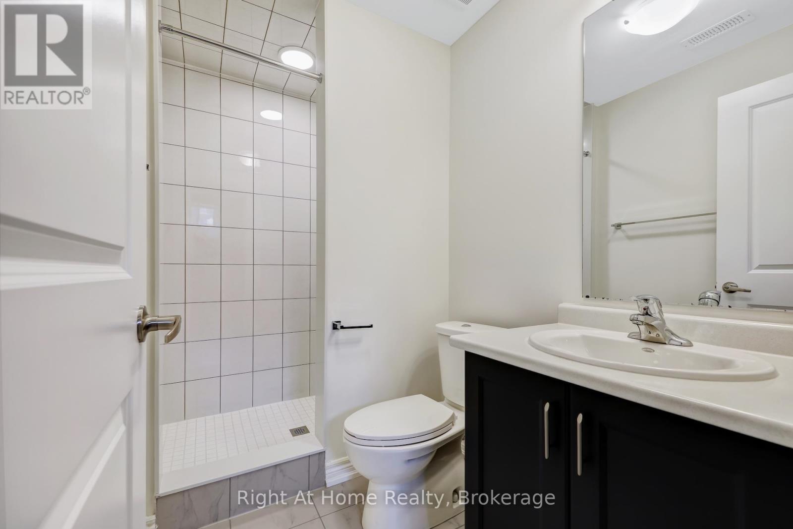 Photo 45 of 226 Broadacre Drive, Kitchener ON