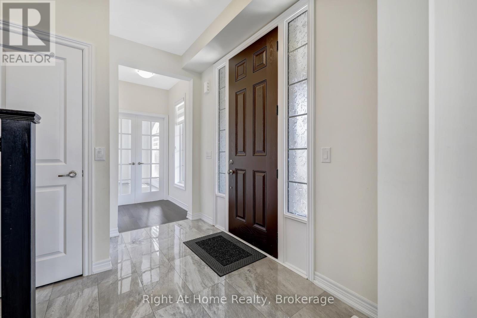 Photo 5 of 226 Broadacre Drive, Kitchener ON