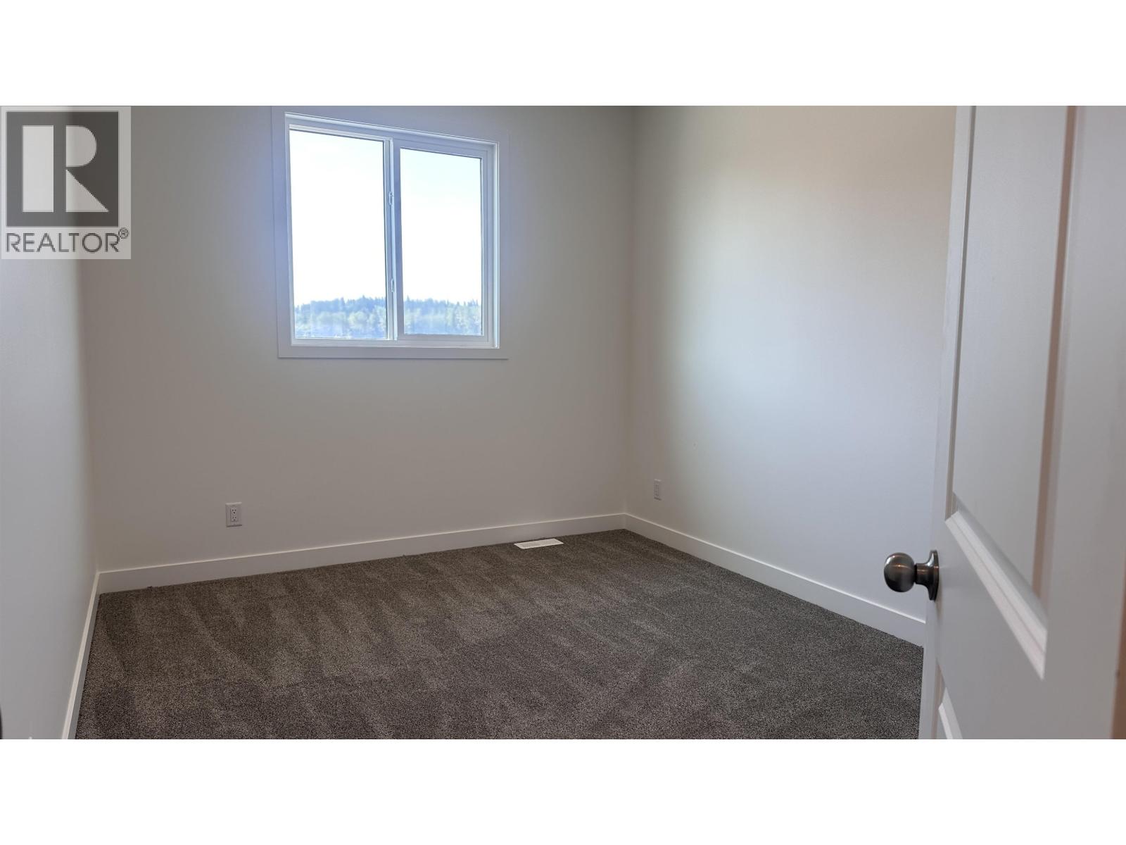 Photo 10 of 7136 Hillu Road, Prince George BC