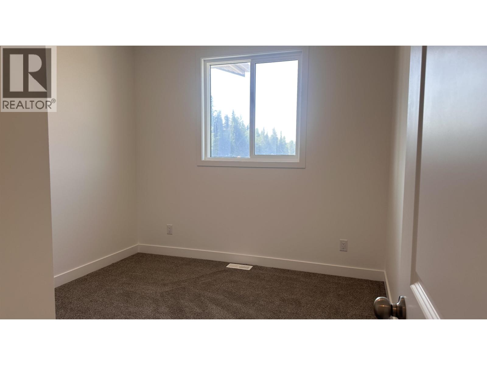Photo 11 of 7136 Hillu Road, Prince George BC