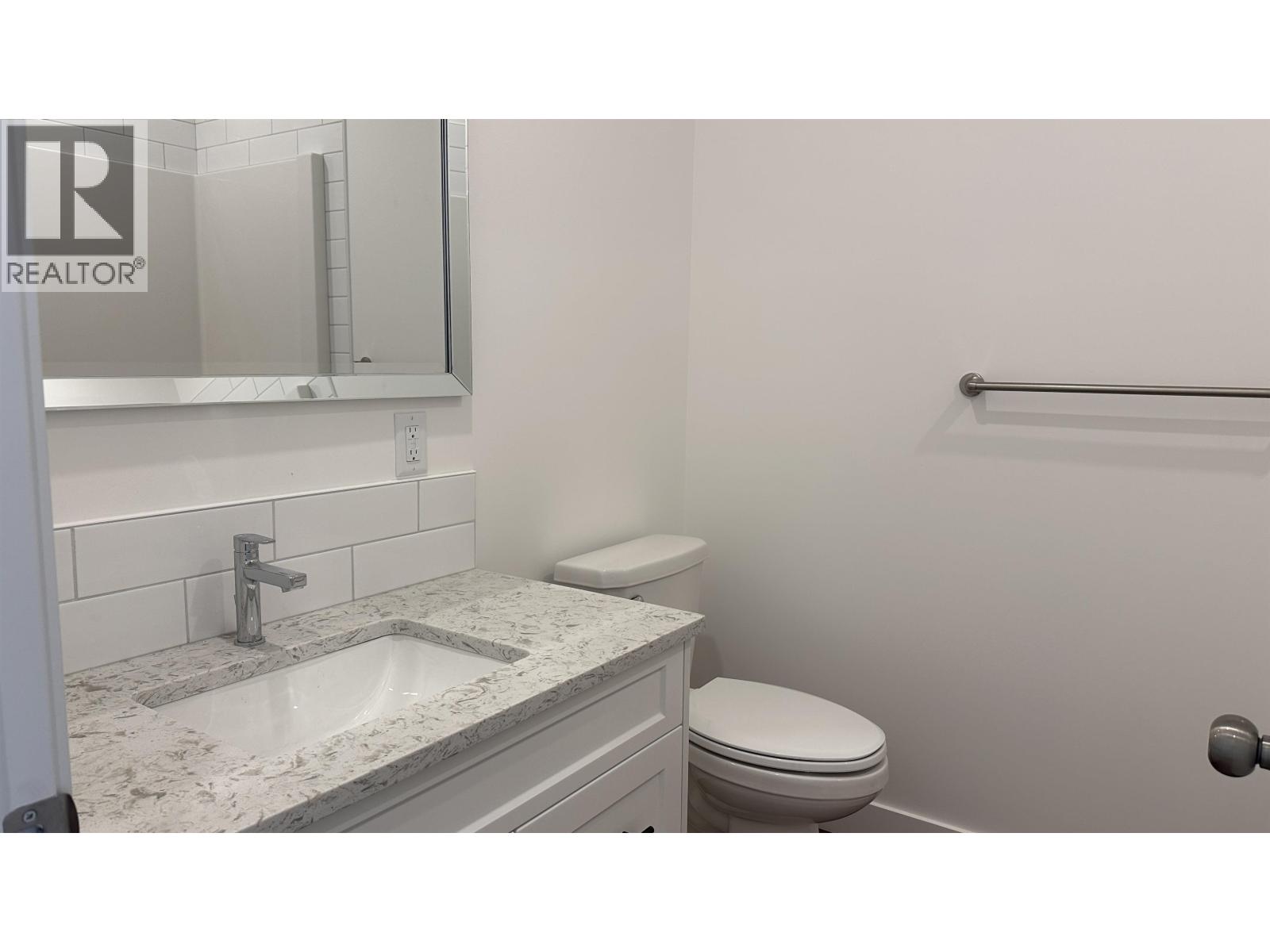 Photo 6 of 7136 Hillu Road, Prince George BC