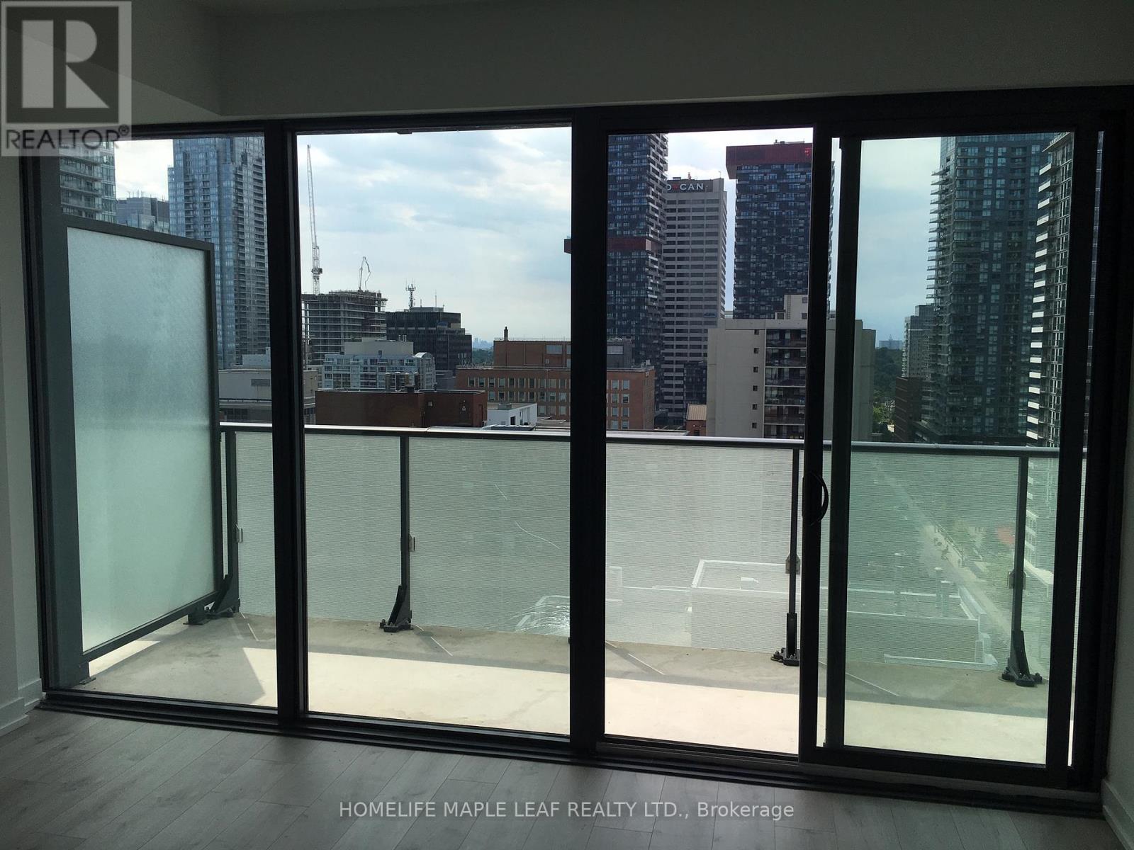 Photo 3 of 1801 161 Roehampton Avenue, Toronto ON