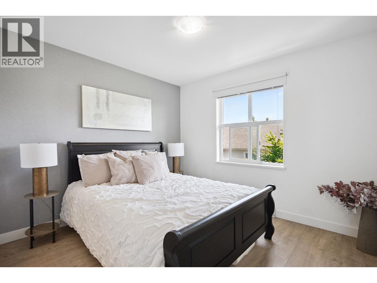 Photo 11 of 207 7250 18th Avenue, Burnaby BC