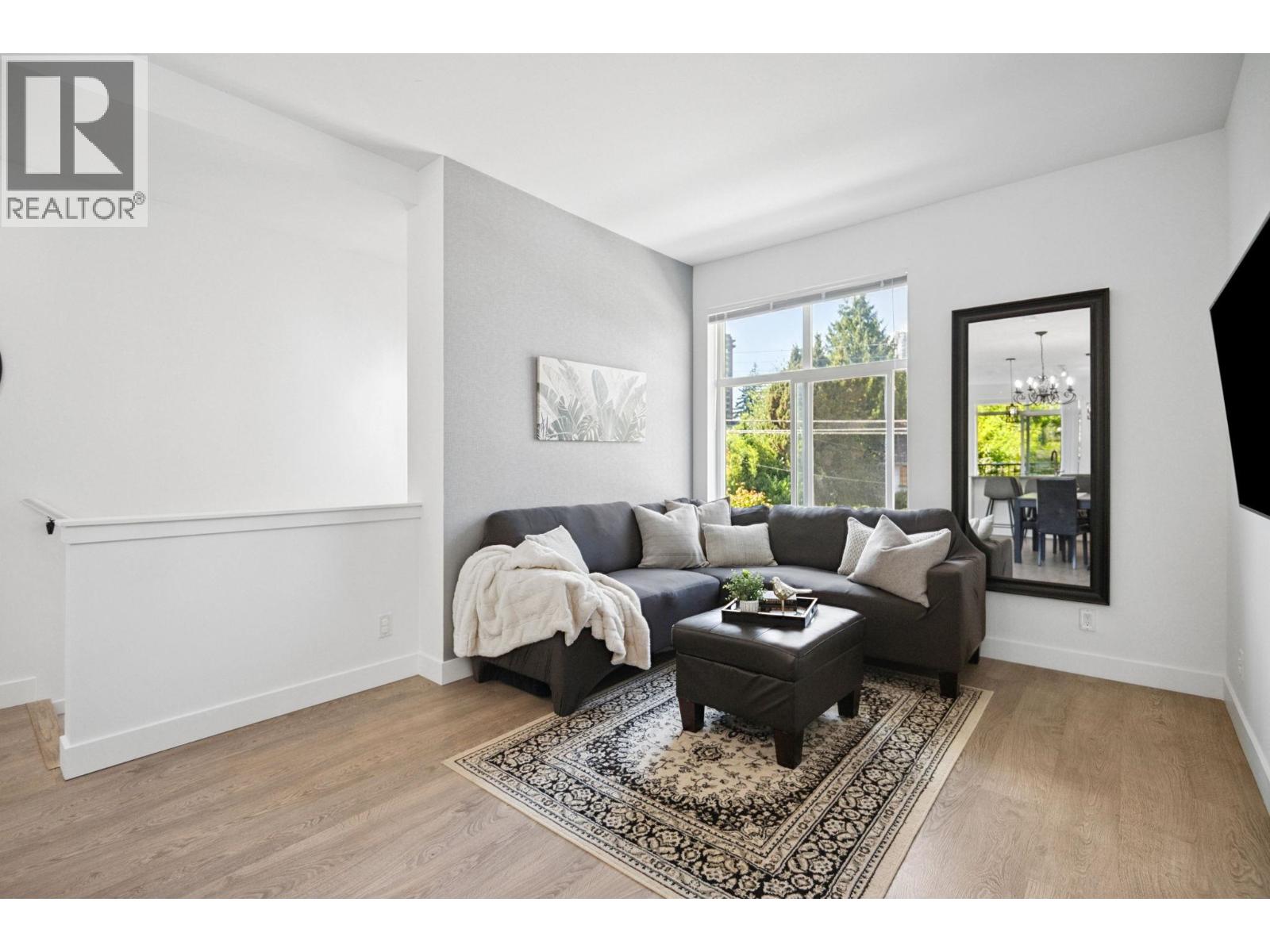 Photo 3 of 207 7250 18th Avenue, Burnaby BC