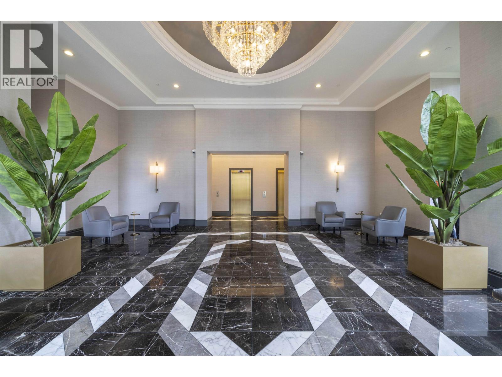 404 6240 MCKAY Avenue - photo 2