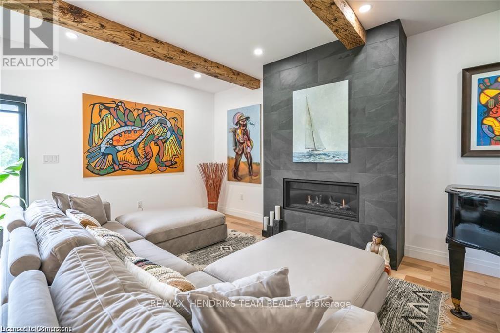 Photo 15 of 1007 Clare Avenue, Pelham ON