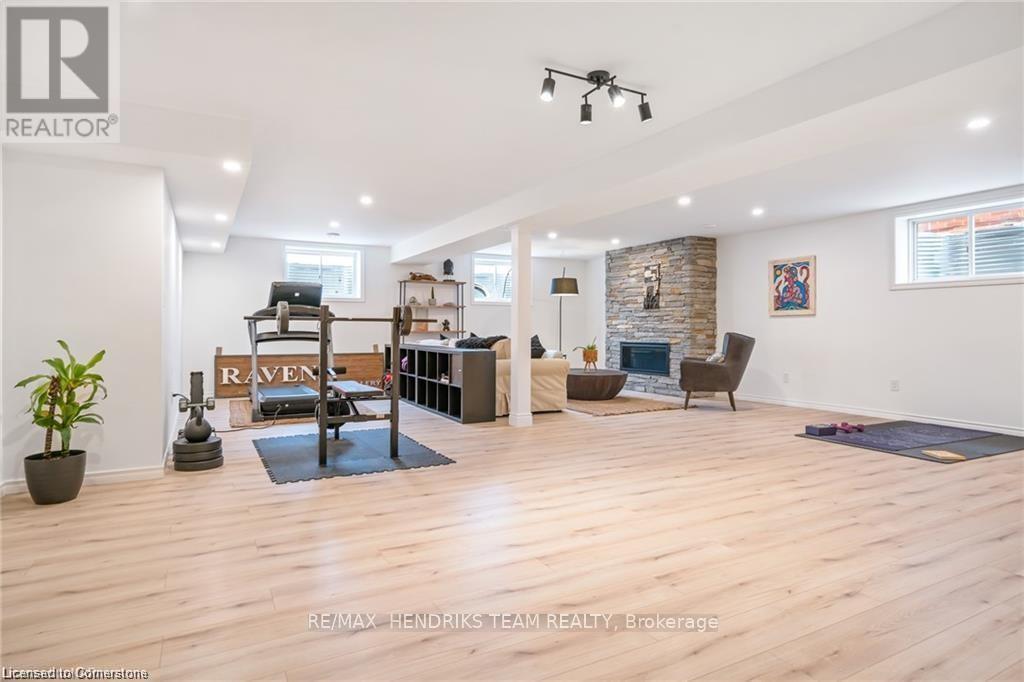 Photo 28 of 1007 Clare Avenue, Pelham ON