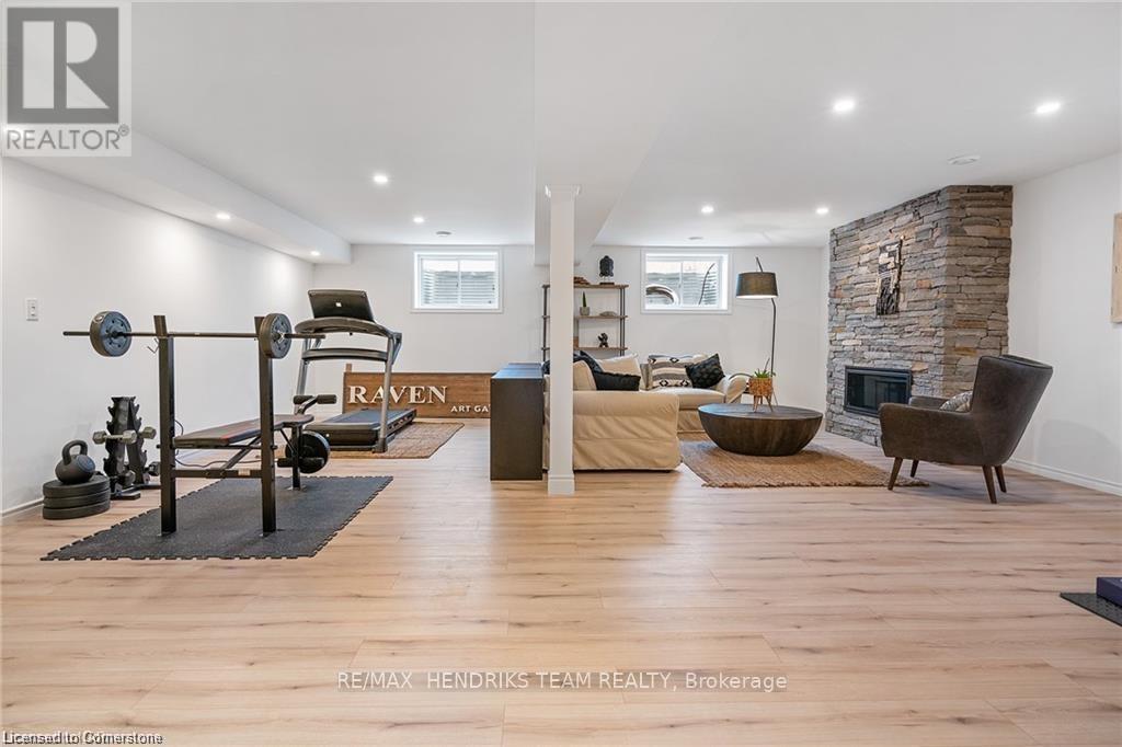 Photo 30 of 1007 Clare Avenue, Pelham ON