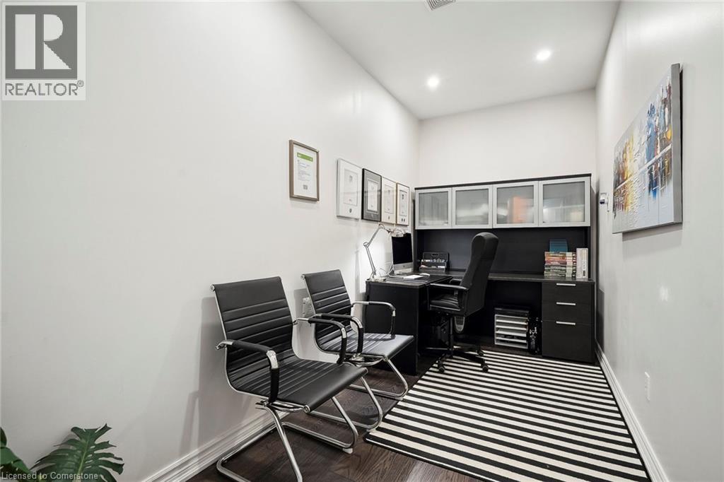 Photo 34 of 80 Bellroyal Crescent, Stoney Creek ON
