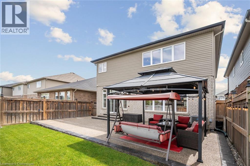 Photo 5 of 80 Bellroyal Crescent, Stoney Creek ON