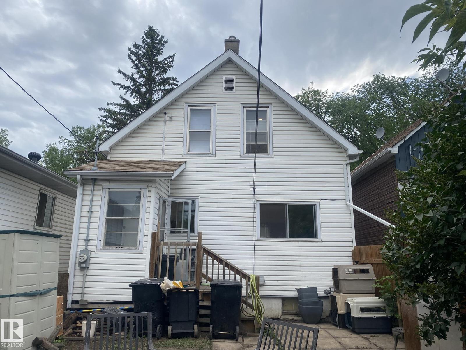 Photo 32 of 12811 121 St Nw, Edmonton AB