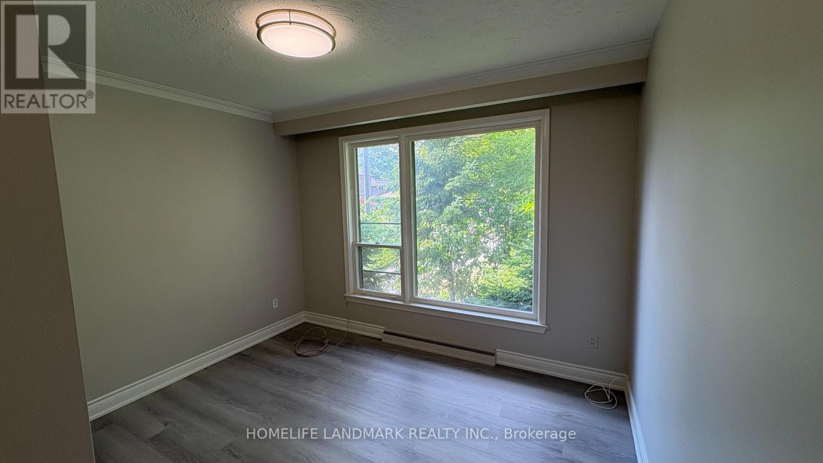 Photo 2 of 7 Charlemagne Drive, Toronto ON