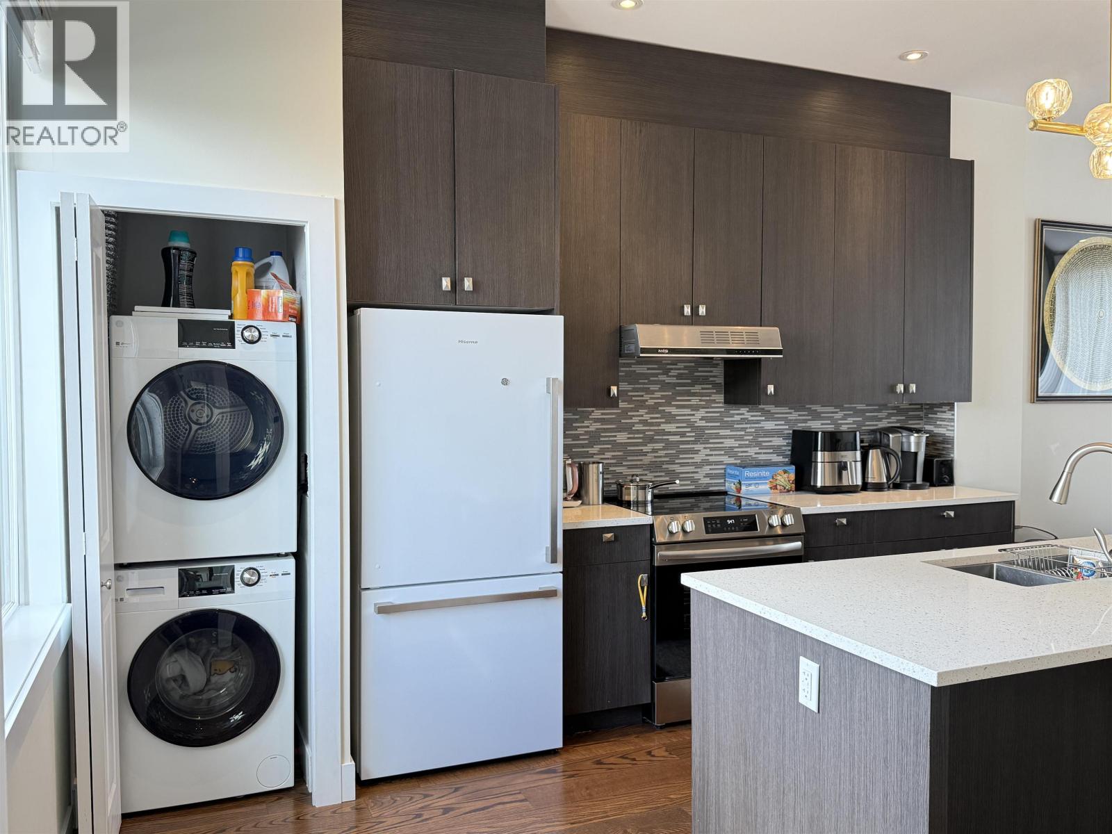 Photo 14 of G 6688 Dufferin Avenue, Burnaby BC