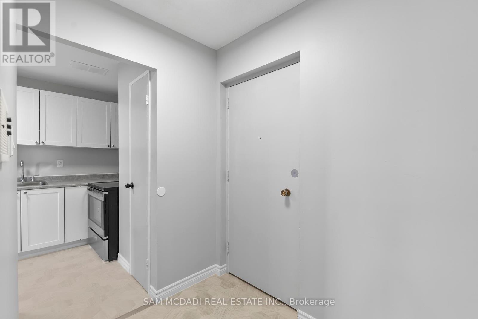 Photo 2 of 503 47 Munroe Street, Cobourg ON