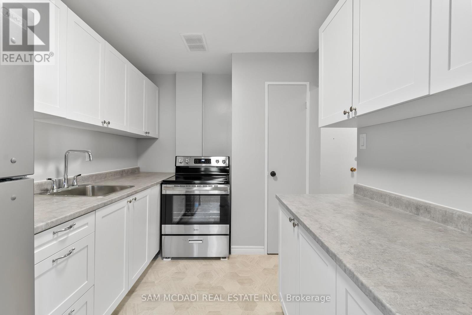 Photo 4 of 503 47 Munroe Street, Cobourg ON