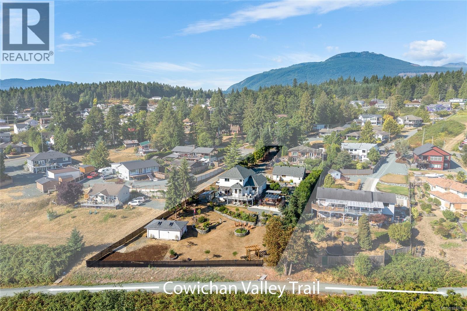 Photo 4 of 10091 View St, Chemainus BC