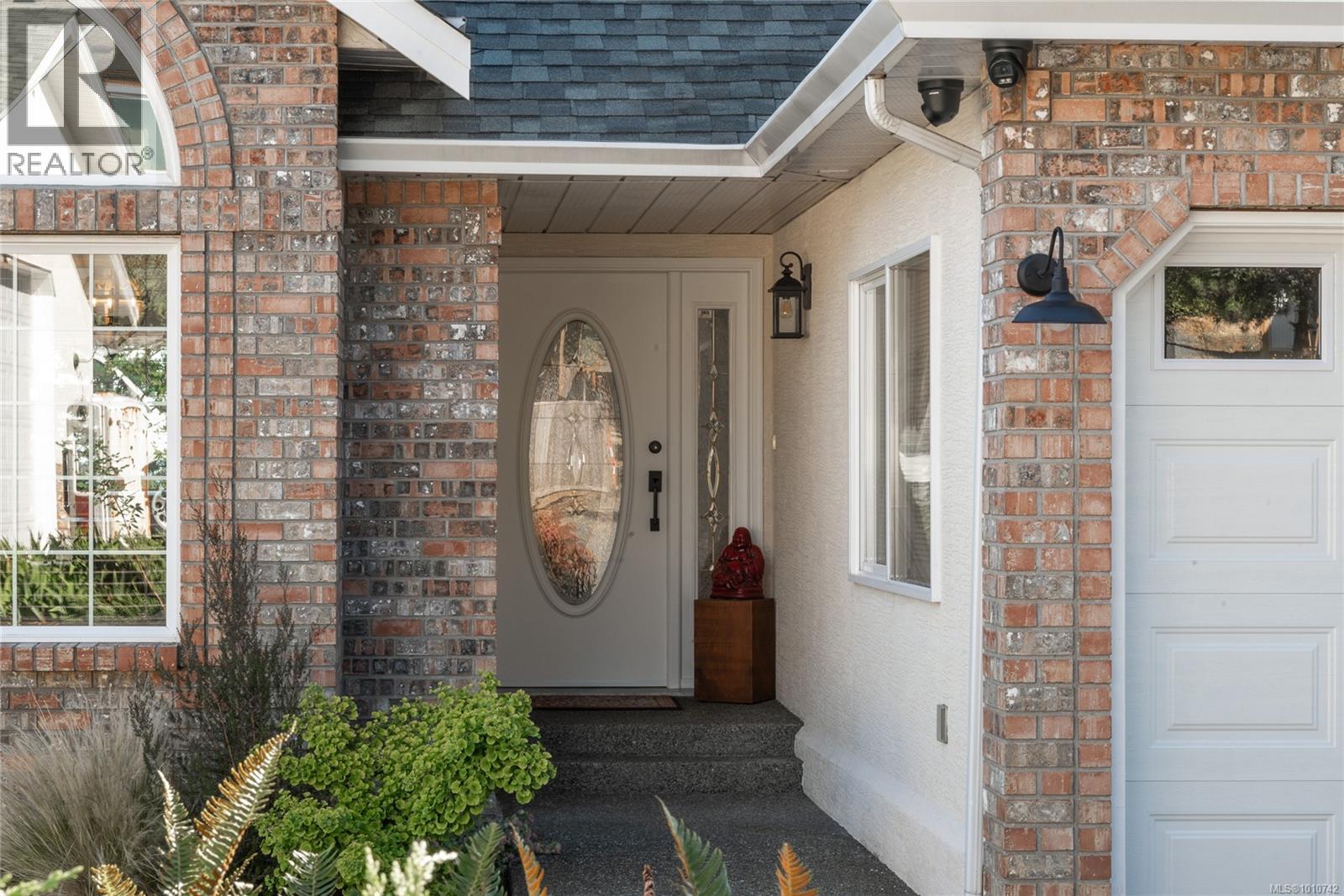Photo 7 of 10091 View St, Chemainus BC