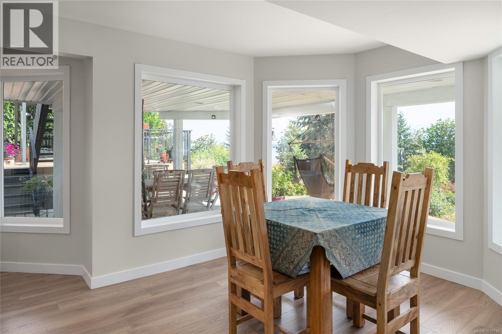Photo 48 of 10091 View St, Chemainus BC