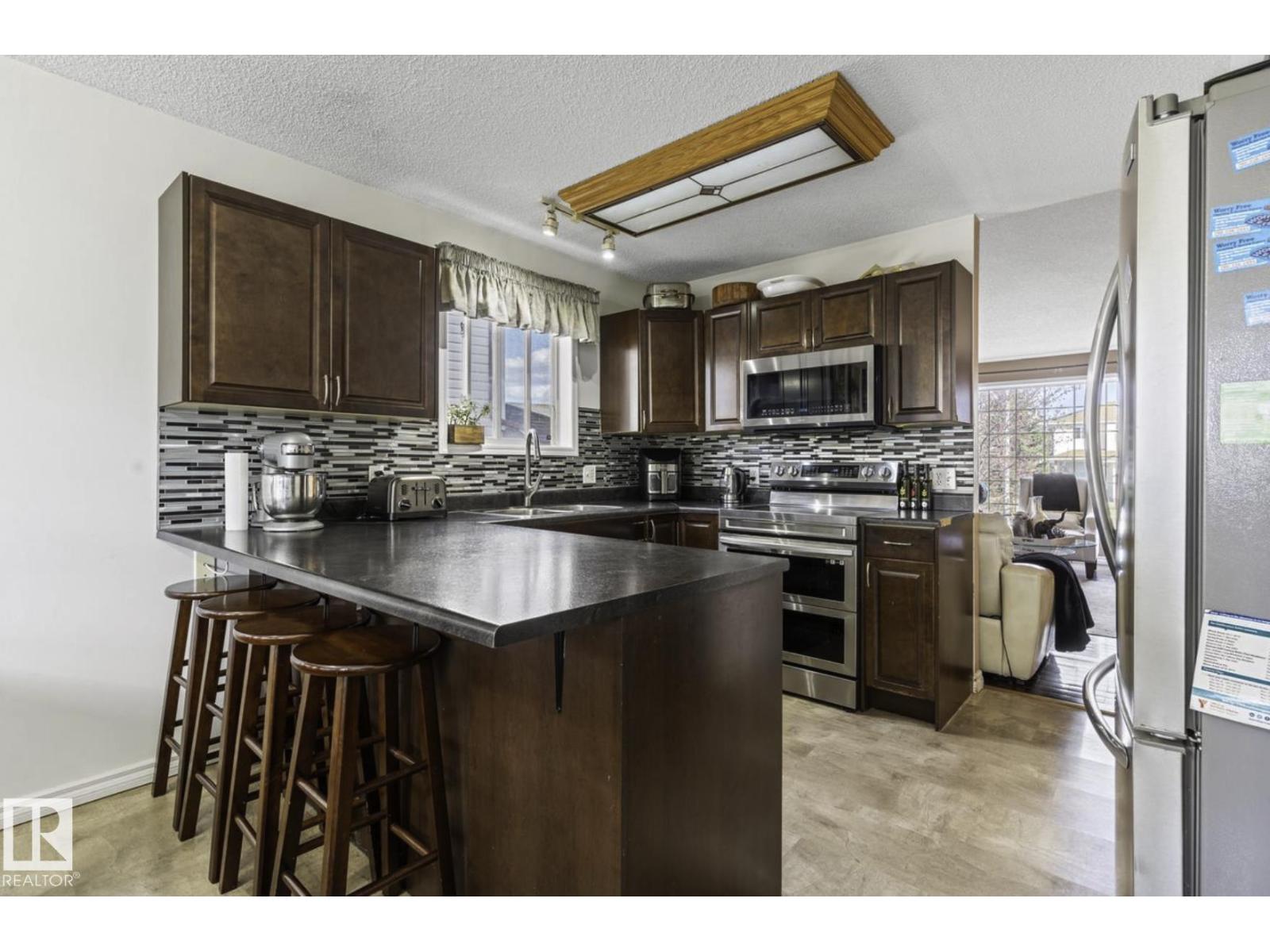 Photo 37 of 4030 37 A Avenue Nw, Edmonton AB