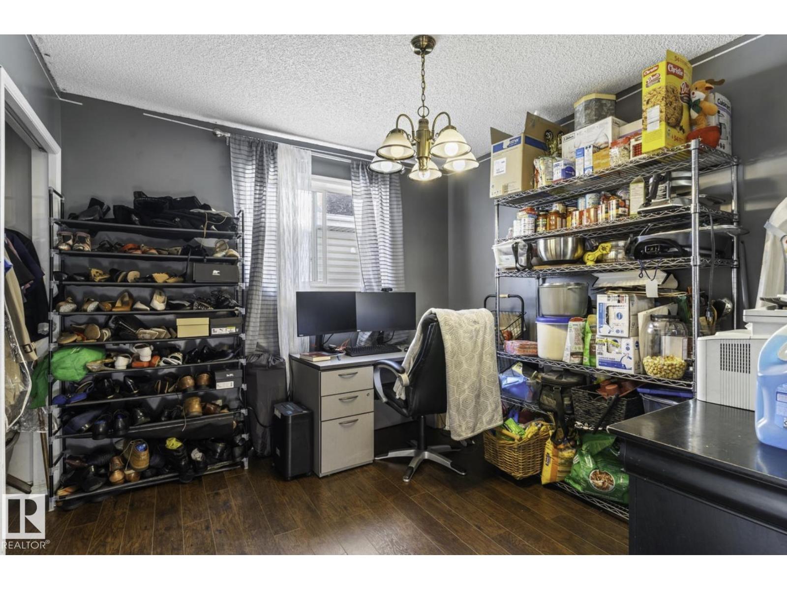 Photo 13 of 4030 37 A Avenue Nw, Edmonton AB