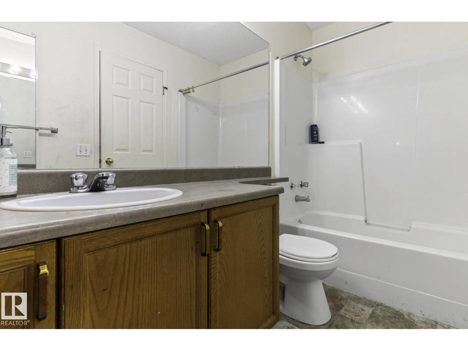 Photo 9 of 4030 37 A Avenue Nw, Edmonton AB