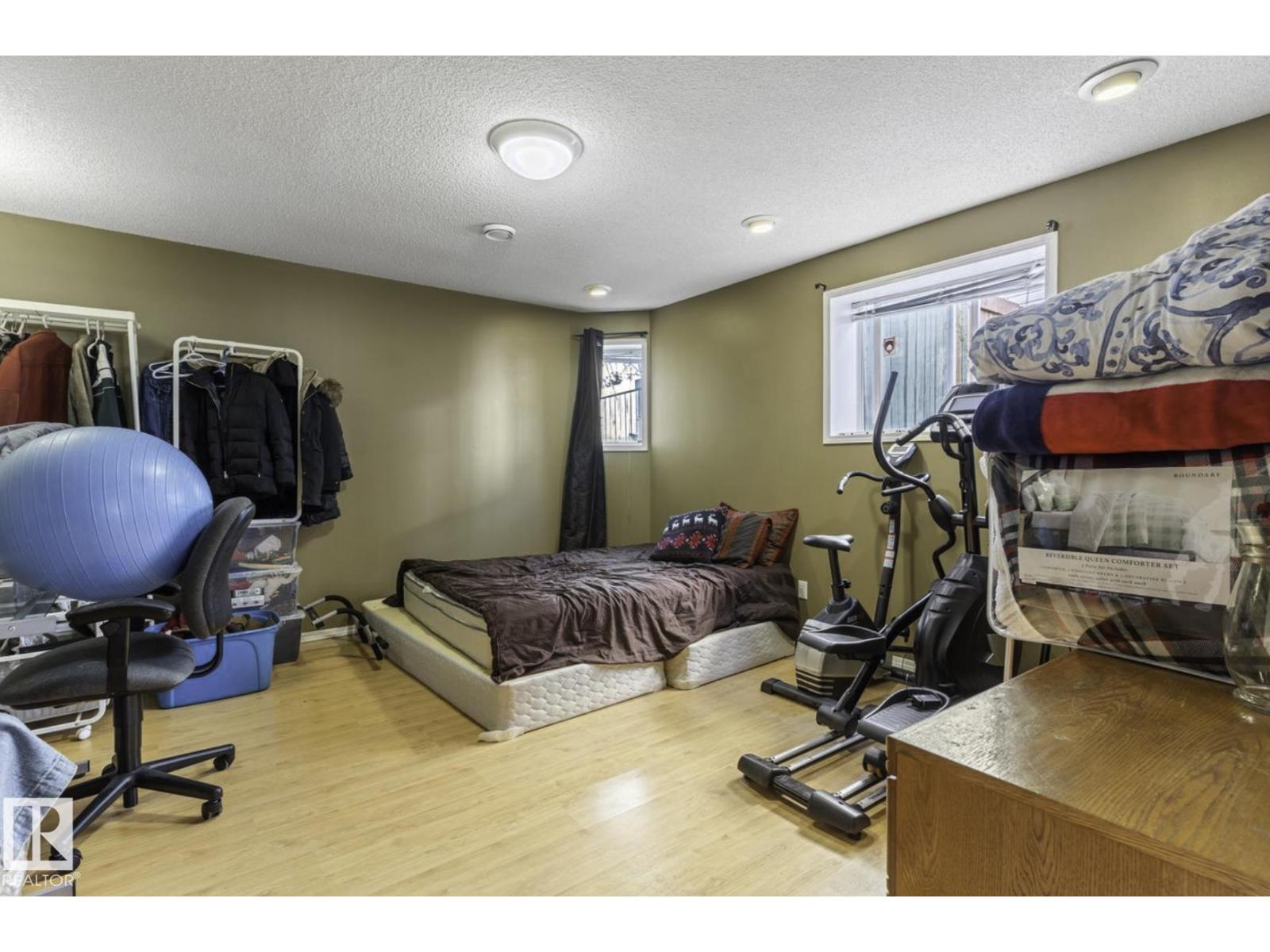 Photo 19 of 4030 37 A Avenue Nw, Edmonton AB