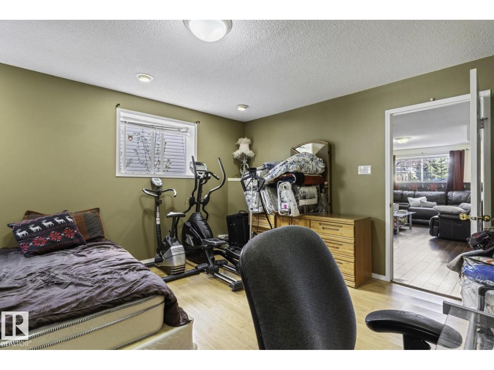 Photo 16 of 4030 37 A Avenue Nw, Edmonton AB