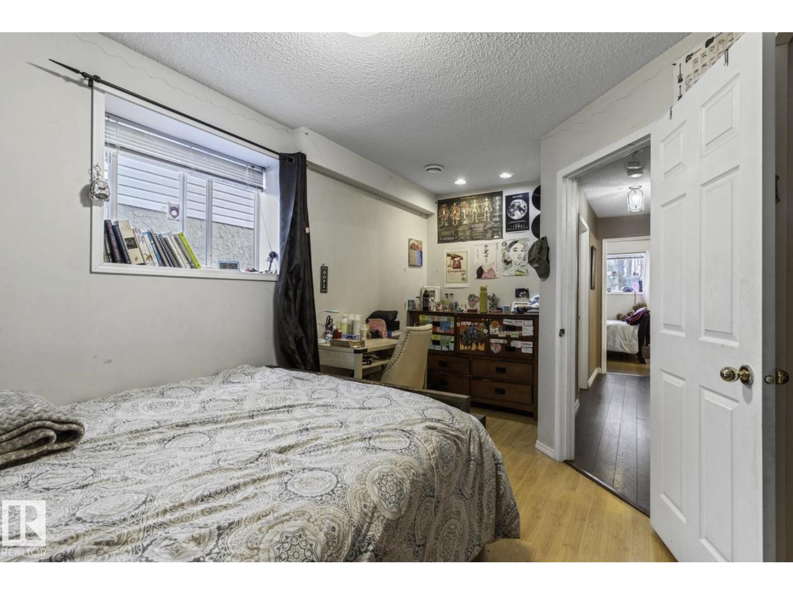 Photo 20 of 4030 37 A Avenue Nw, Edmonton AB