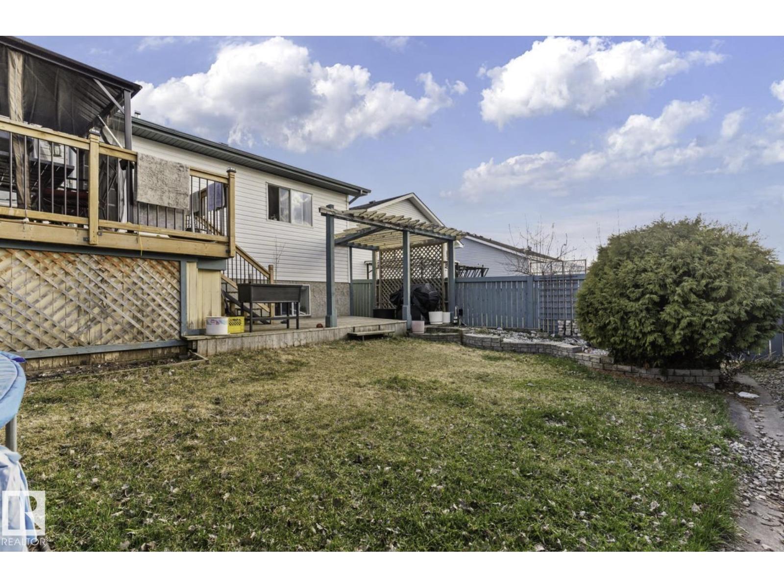 Photo 6 of 4030 37 A Avenue Nw, Edmonton AB