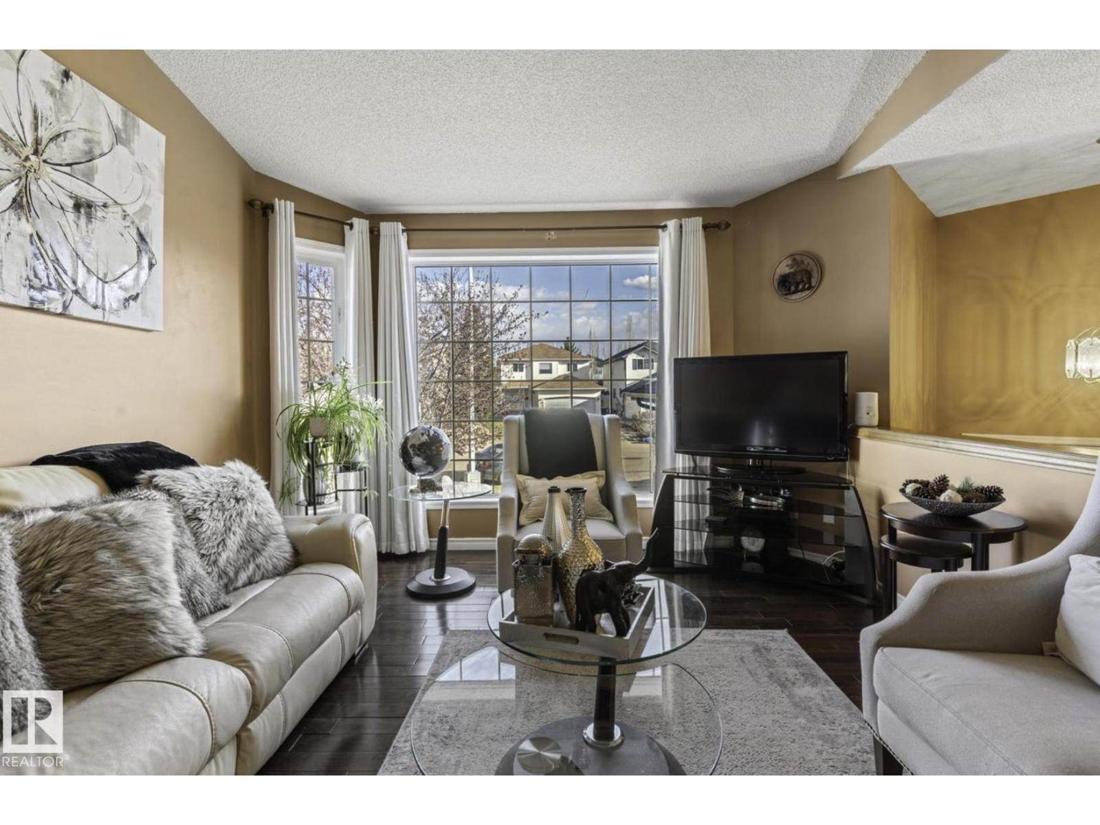 Photo 12 of 4030 37 A Avenue Nw, Edmonton AB