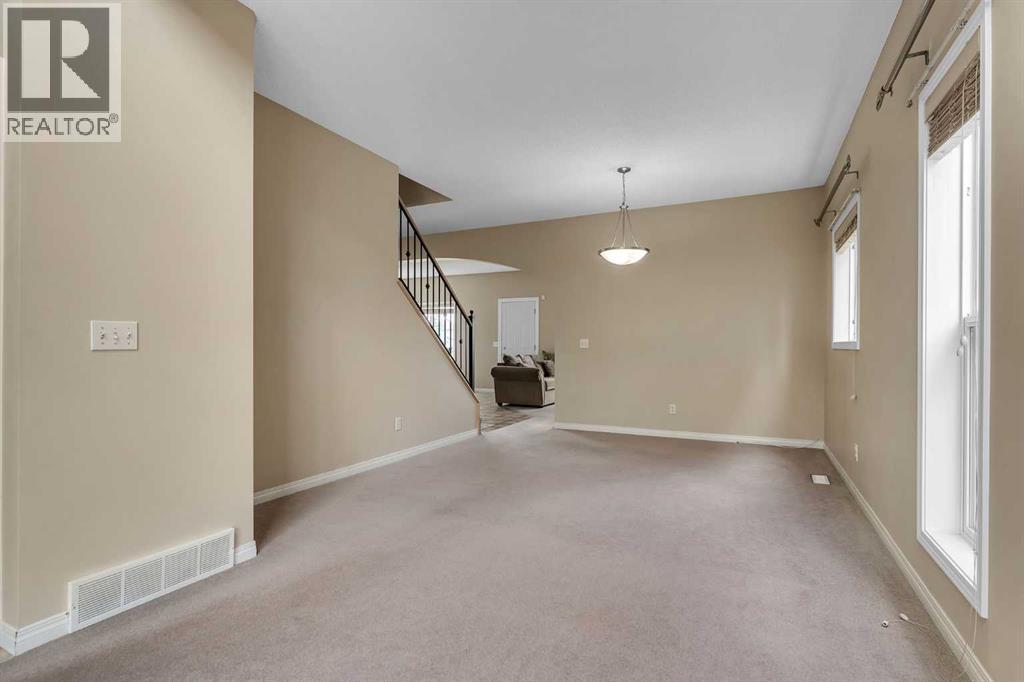 Photo 15 of 23 Marthas Way Ne, Calgary AB