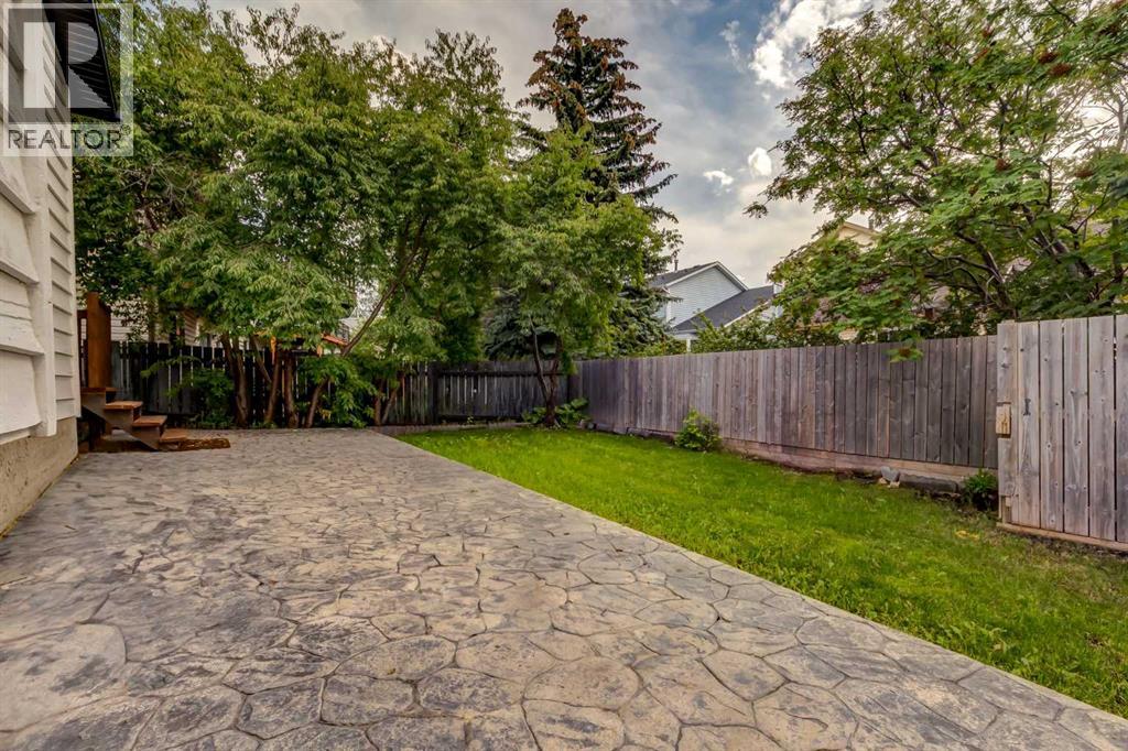 Single Family House Bungalow for Sale in  Hawkhill Way NW Hawkwood Calgary 